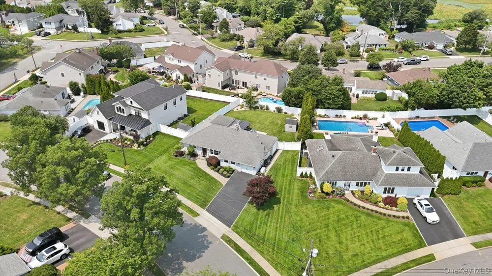 45 Polo Road Massapequa, NY 11758