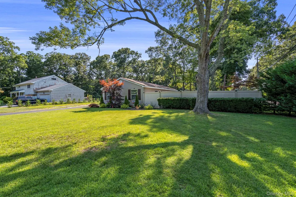 28 Yaphank Avenue Brookhaven, NY 11719