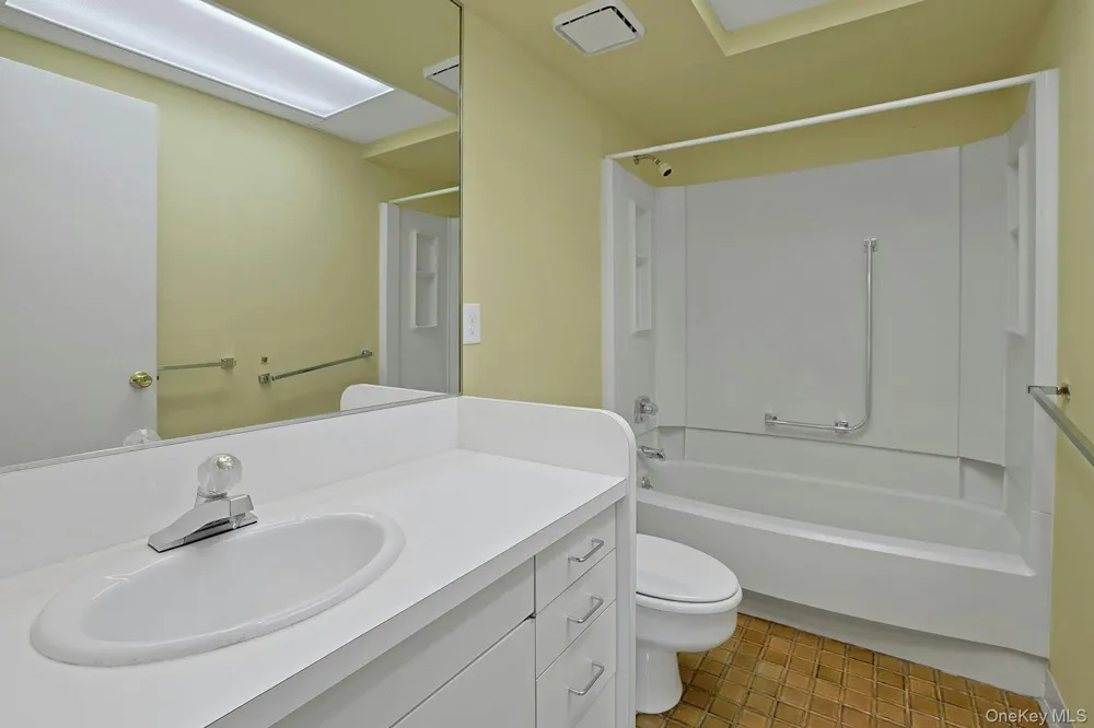 19 Wall Avenue Valhalla, NY 10595