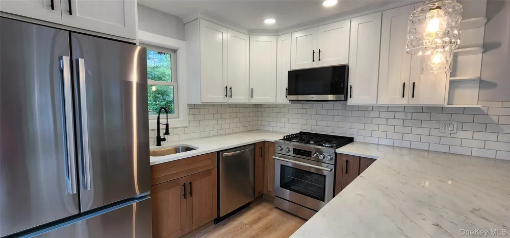 430 Boxwood Drive Shirley, NY 11967