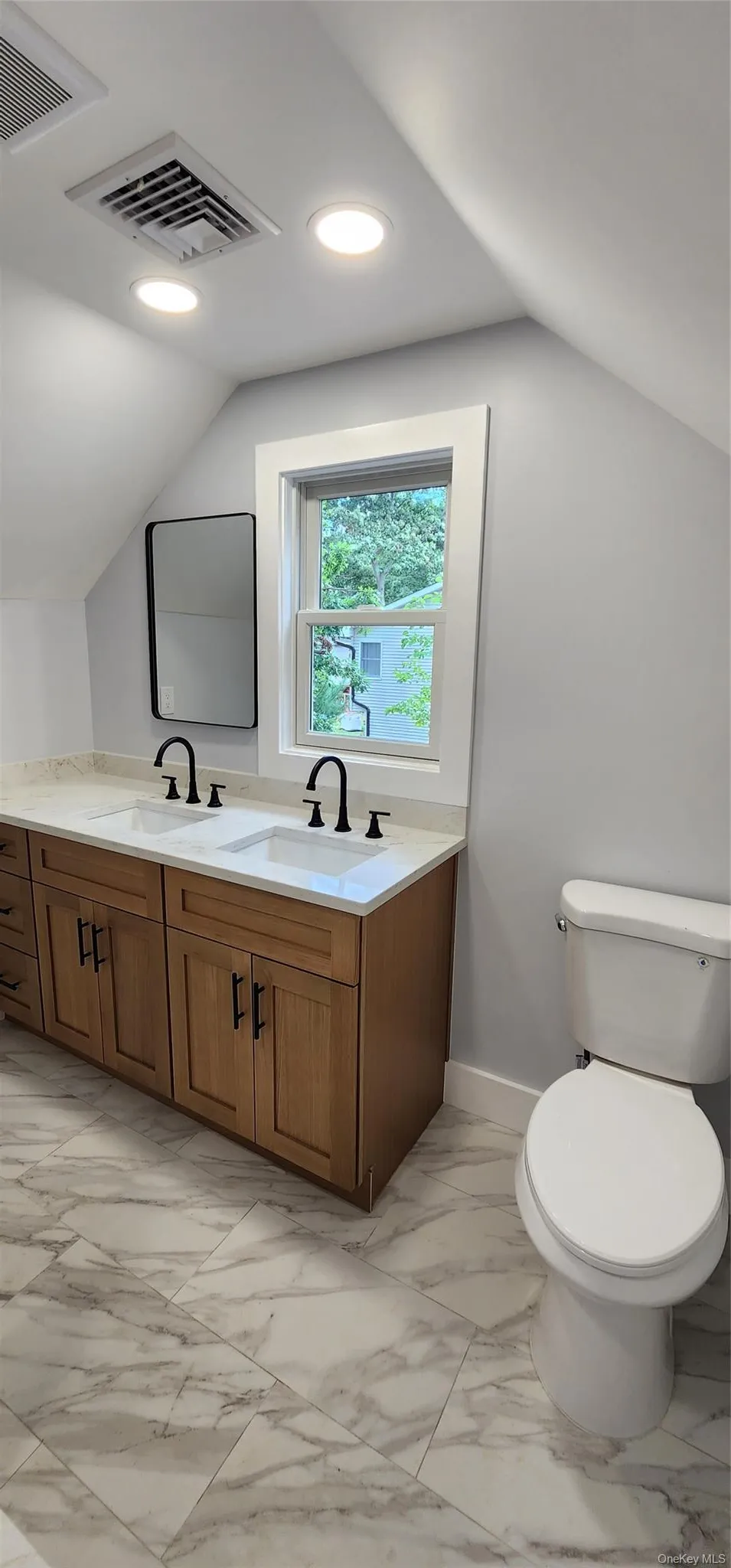 430 Boxwood Drive Shirley, NY 11967
