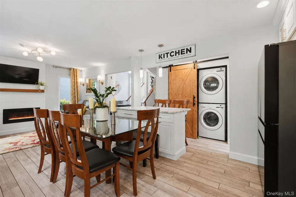 35 Village Green Bardonia, NY 10954