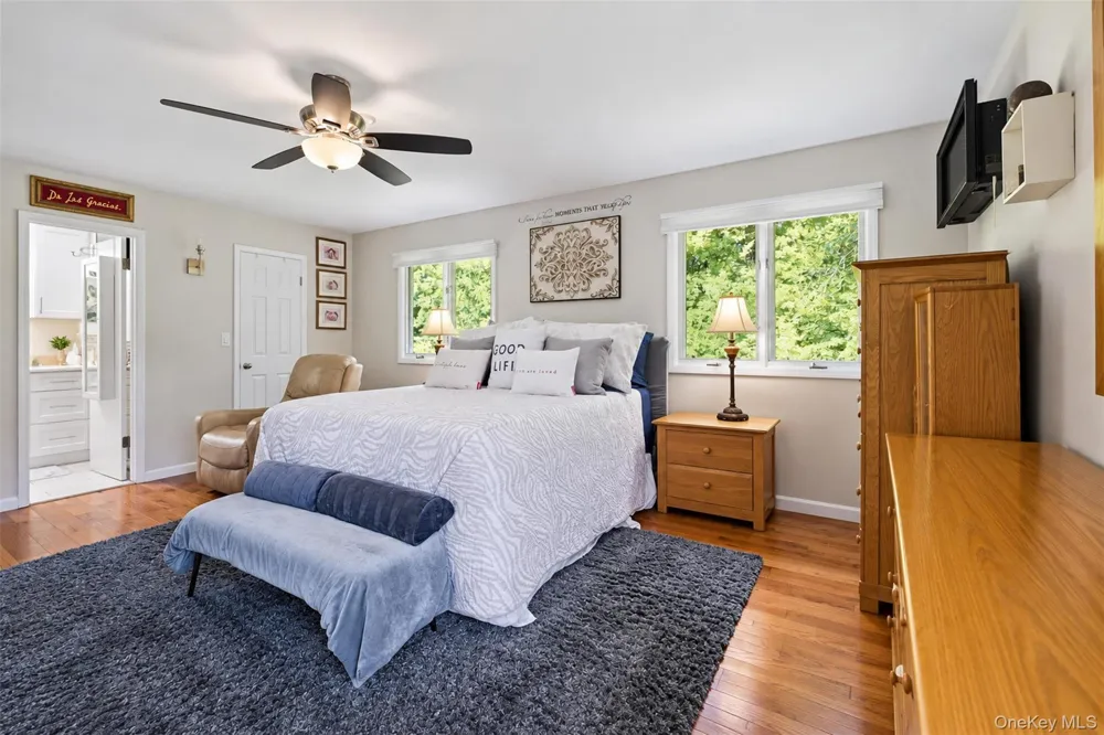 35 Village Green Bardonia, NY 10954