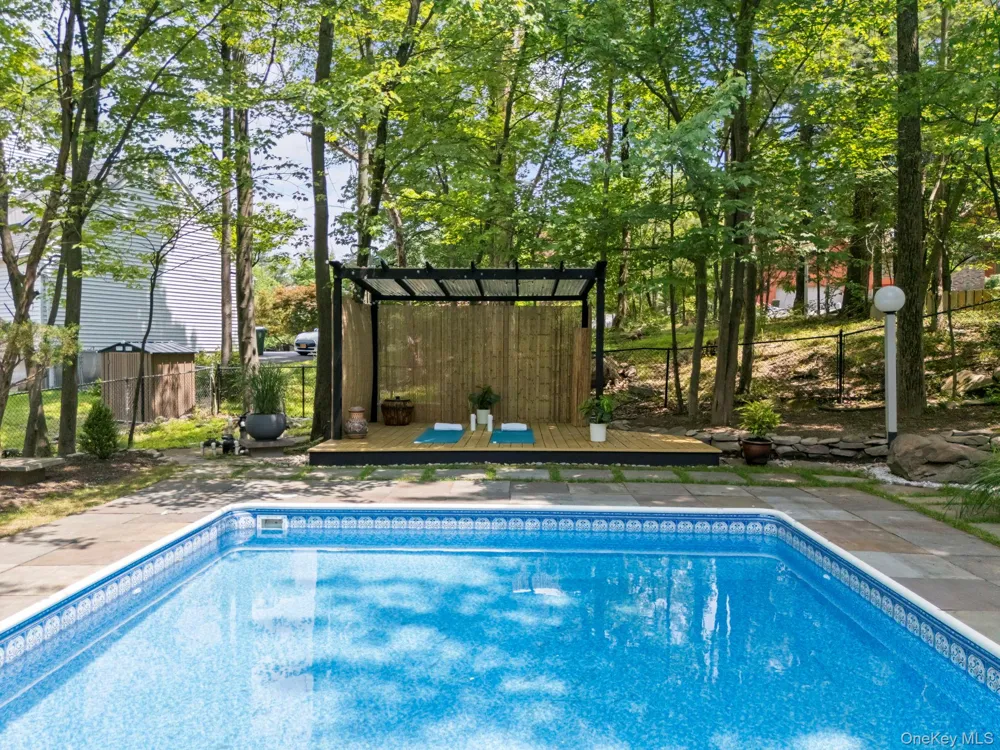 19-21 Lincoln Terrace #19 Middletown, NY 10940