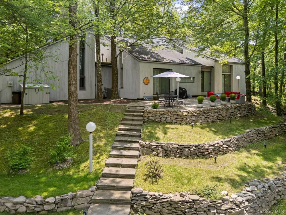 19-21 Lincoln Terrace #19 Middletown, NY 10940