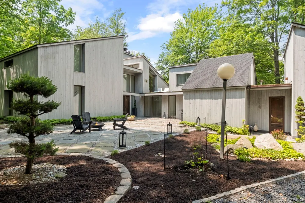 19-21 Lincoln Terrace #19 Middletown, NY 10940