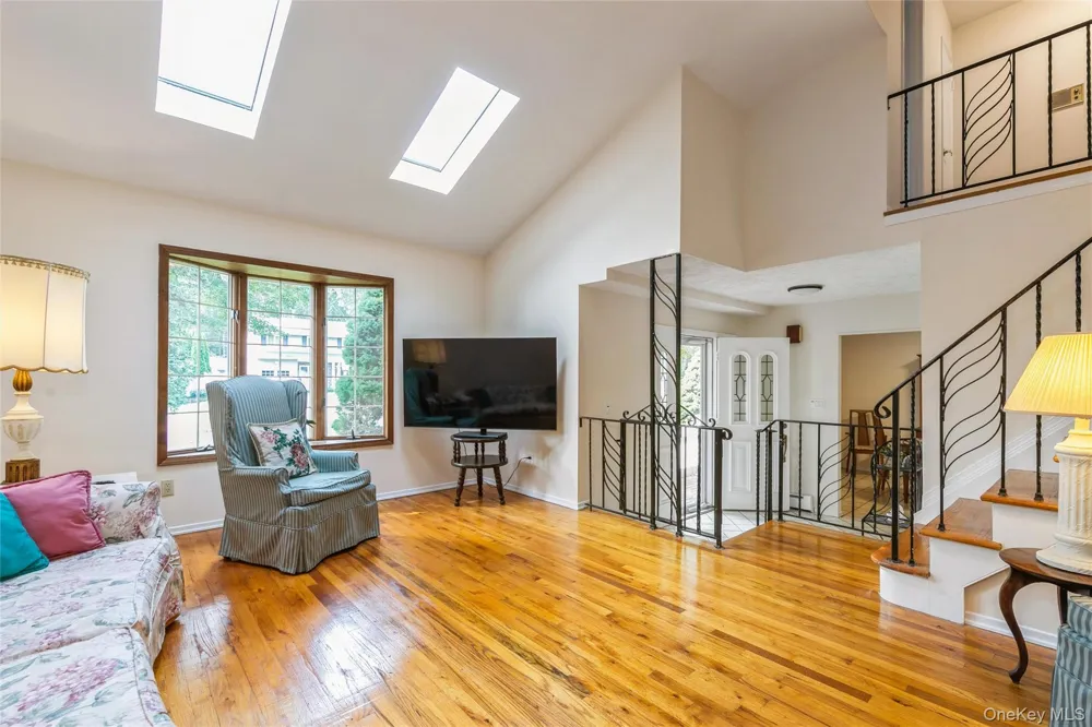 22 Sheryl Crescent Smithtown, NY 11787