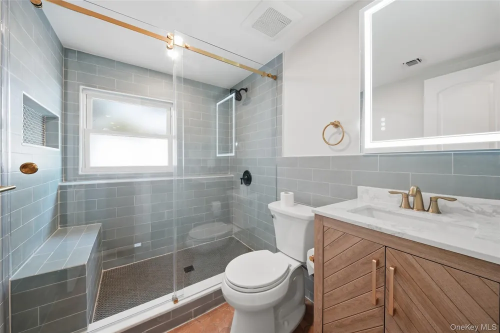 16 Merritt Massapequa, NY 11758