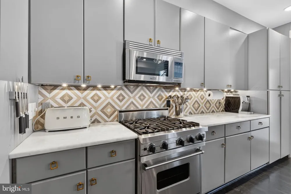 1761 WILLARD STREET NW Washington, DC 20009