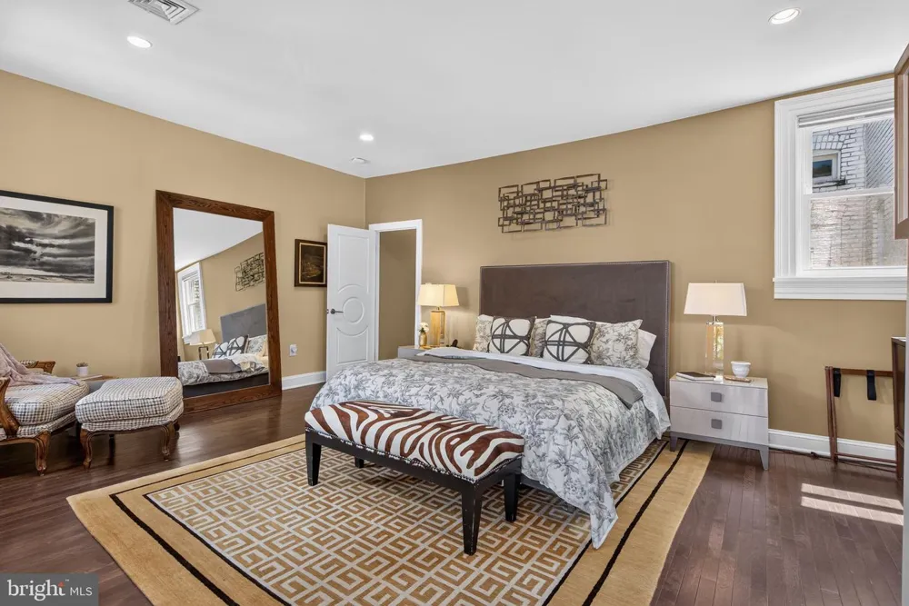 1761 WILLARD STREET NW Washington, DC 20009