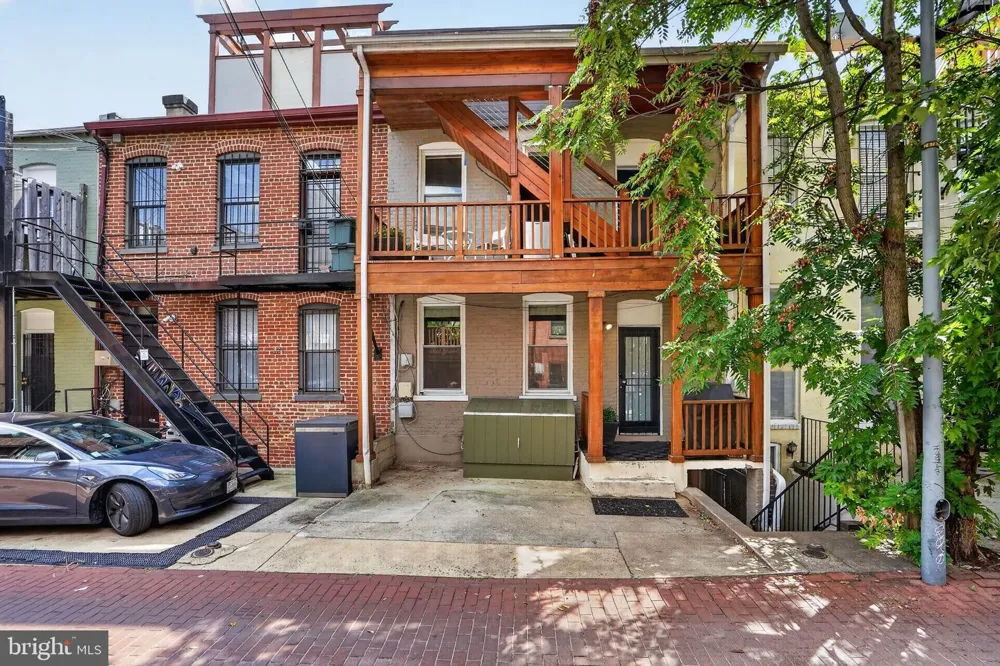 1761 WILLARD STREET NW Washington, DC 20009