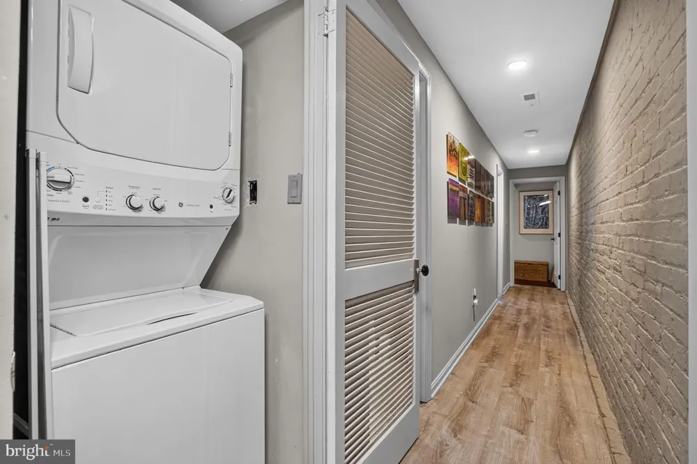 1761 WILLARD STREET NW Washington, DC 20009