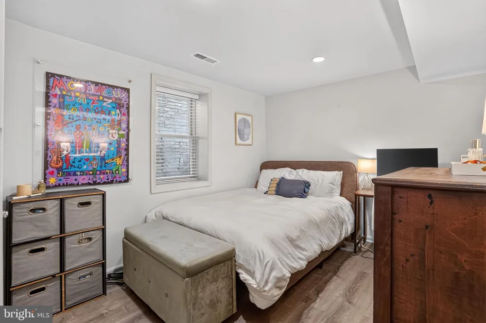 1761 WILLARD STREET NW Washington, DC 20009
