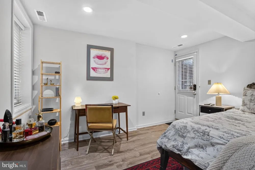 1761 WILLARD STREET NW Washington, DC 20009