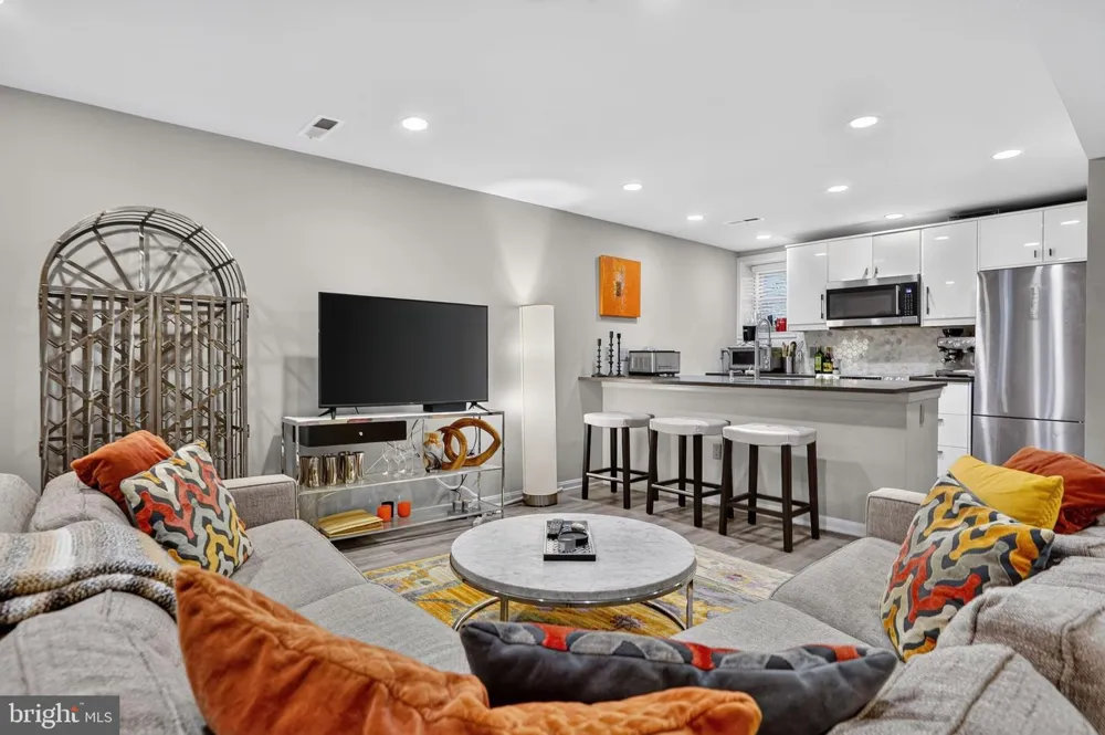 1761 WILLARD STREET NW Washington, DC 20009