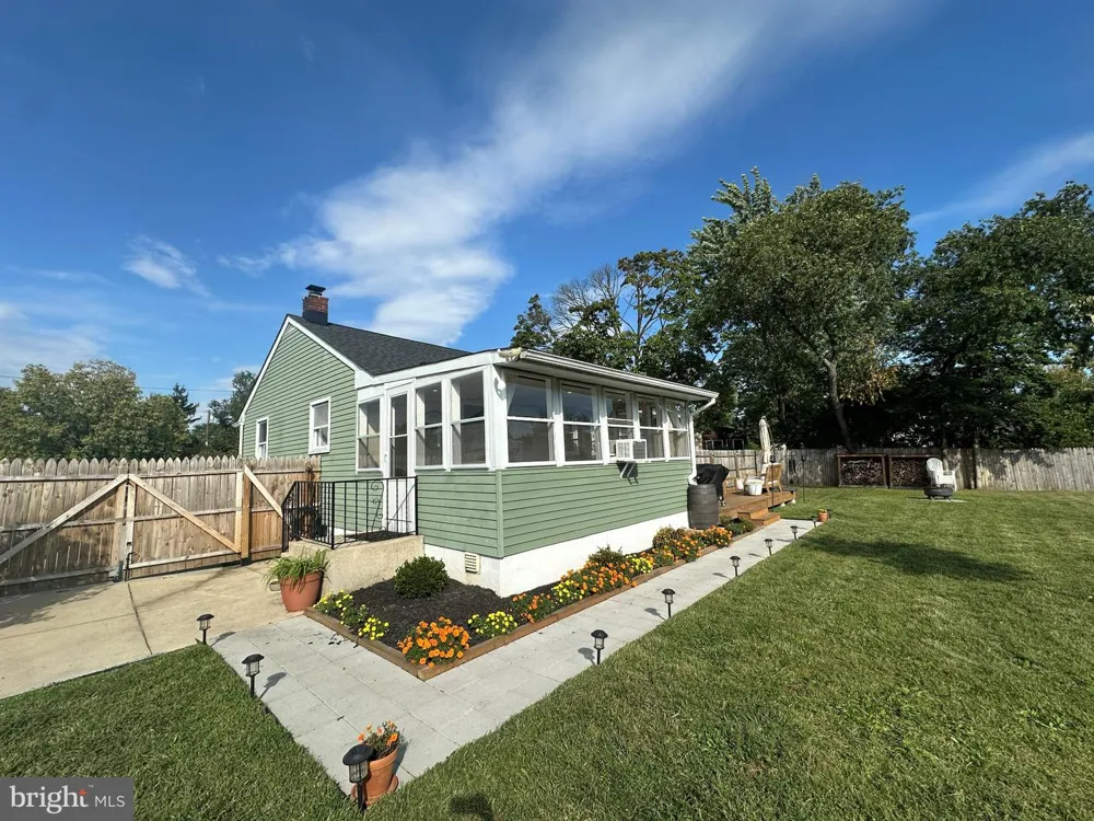 306 VETERANS DRIVE Palmyra, NJ 08065