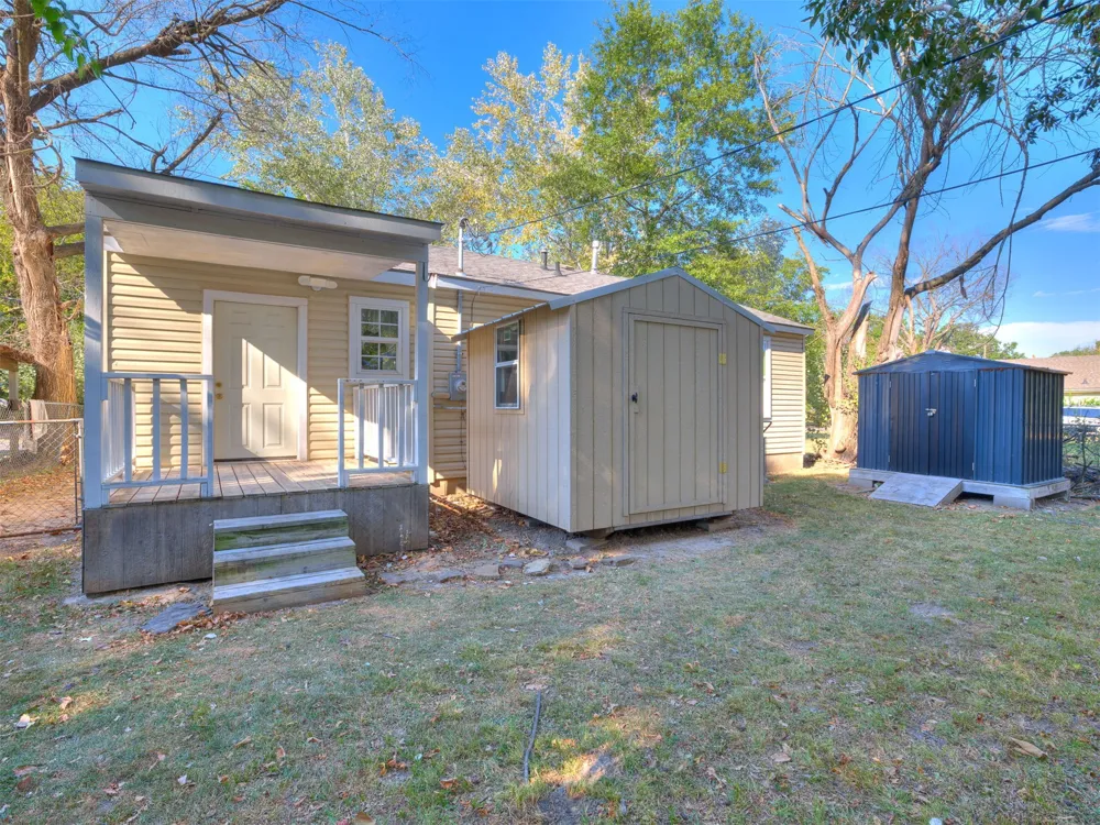 1907 Monta Avenue Muskogee, OK 74403