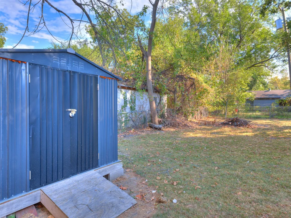 1907 Monta Avenue Muskogee, OK 74403