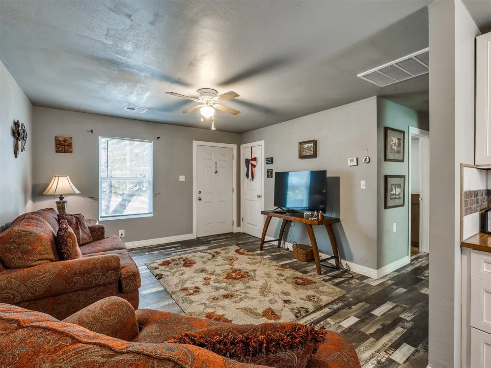 1907 Monta Avenue Muskogee, OK 74403