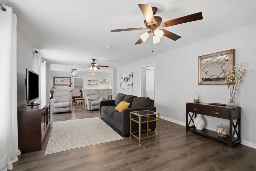 15802 Elwood Avenue Glenpool, OK 74033