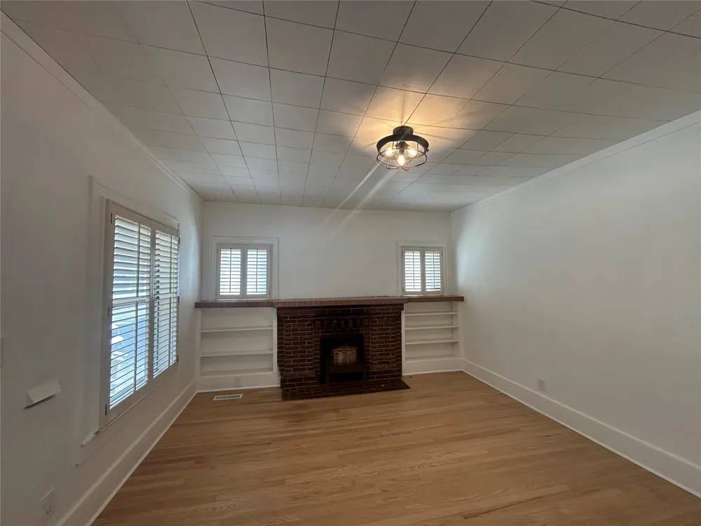 1020 S Quincy Avenue Tulsa, OK 74120