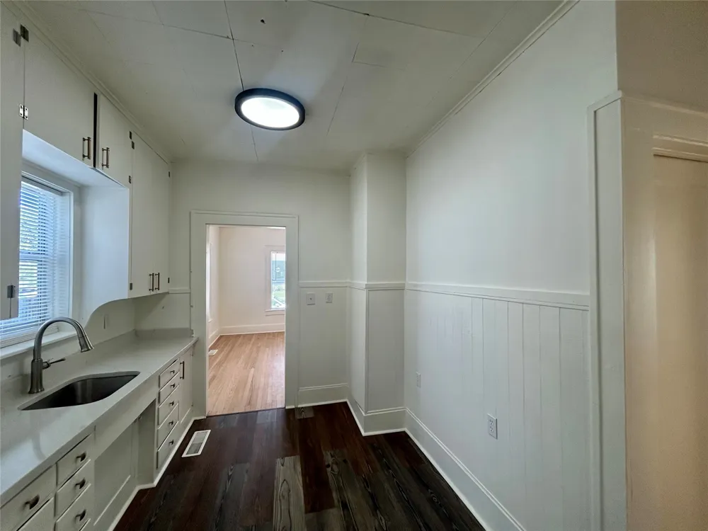 1020 S Quincy Avenue Tulsa, OK 74120