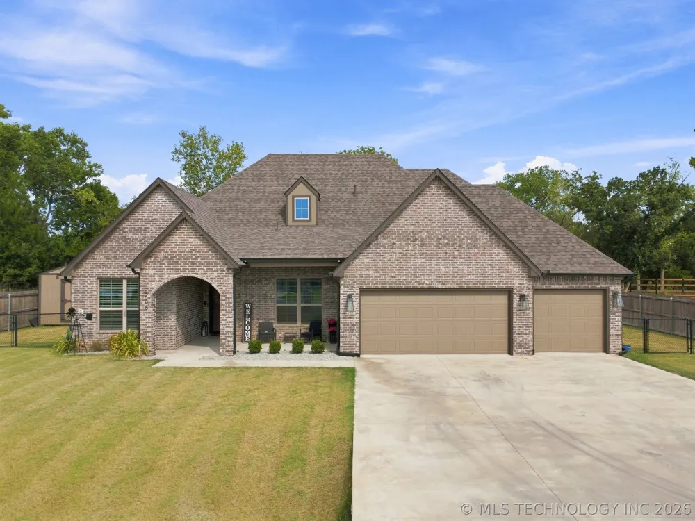 205 Phillips Street Skiatook, OK 74070