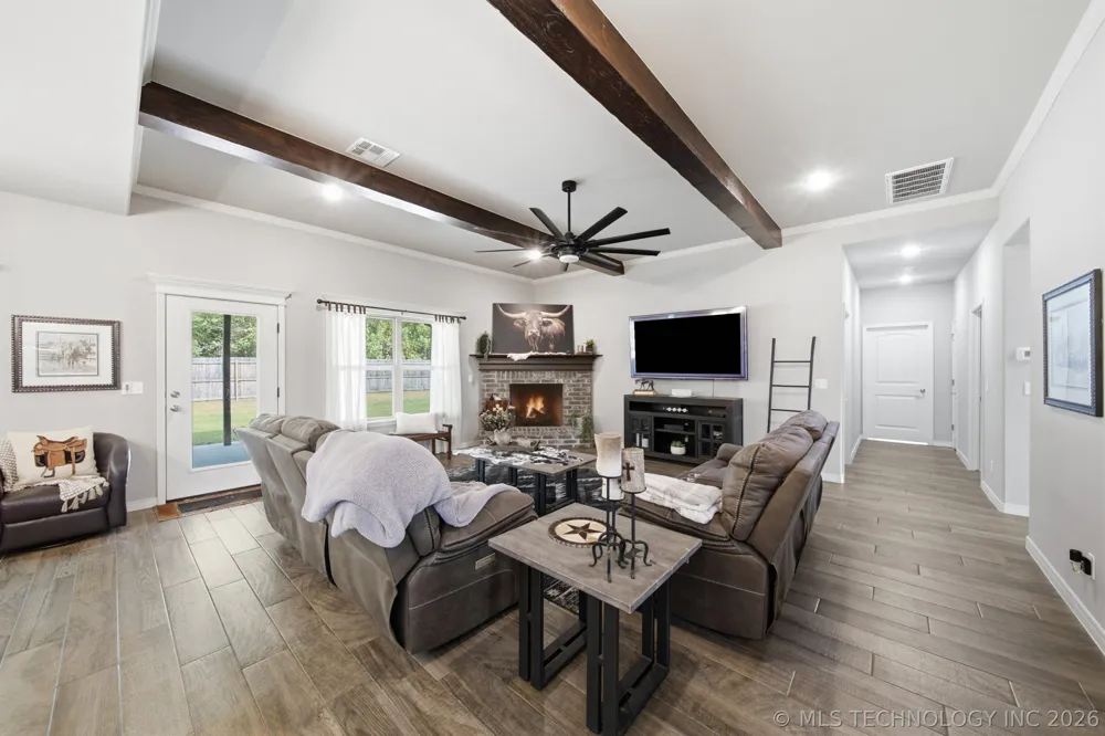 205 Phillips Street Skiatook, OK 74070