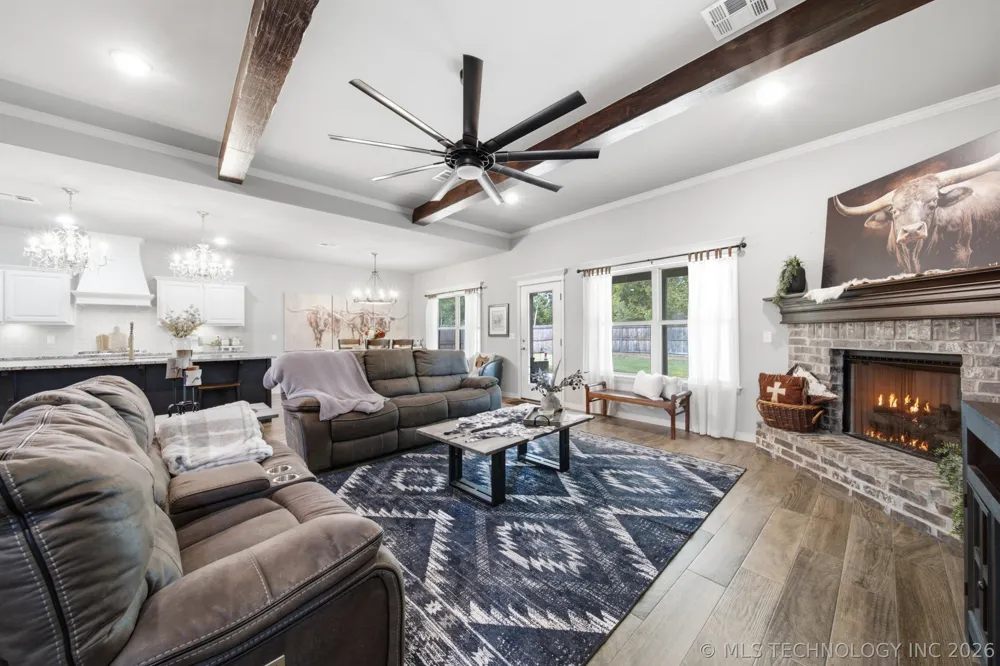 205 Phillips Street Skiatook, OK 74070