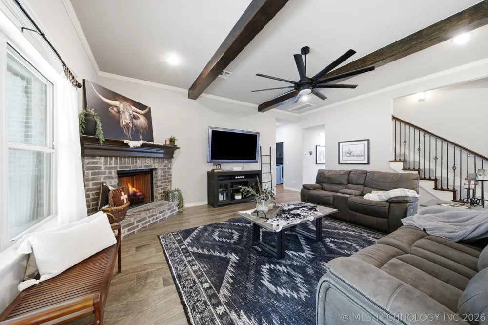 205 Phillips Street Skiatook, OK 74070
