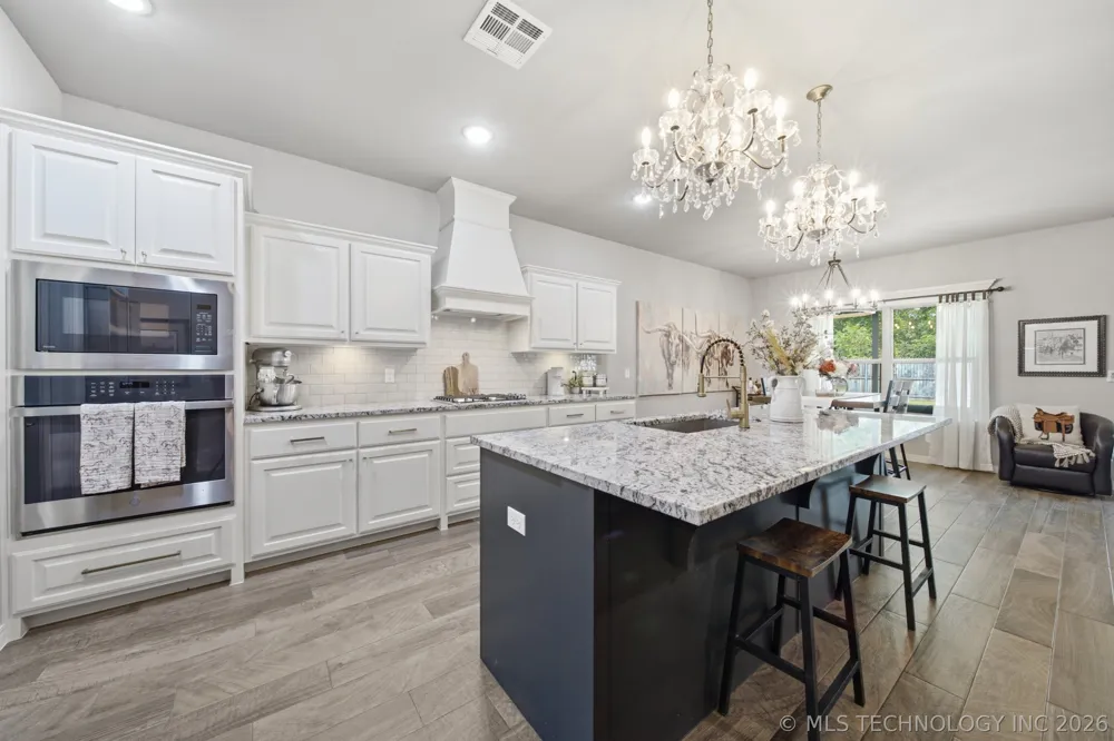 205 Phillips Street Skiatook, OK 74070