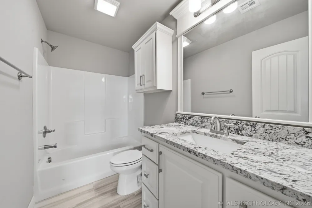 205 Phillips Street Skiatook, OK 74070