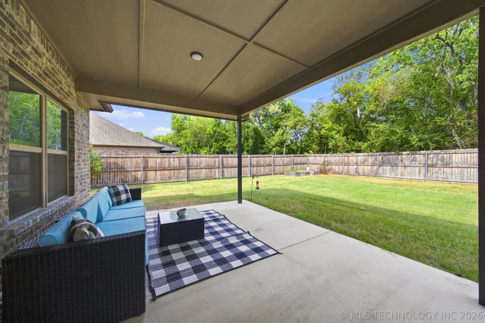205 Phillips Street Skiatook, OK 74070