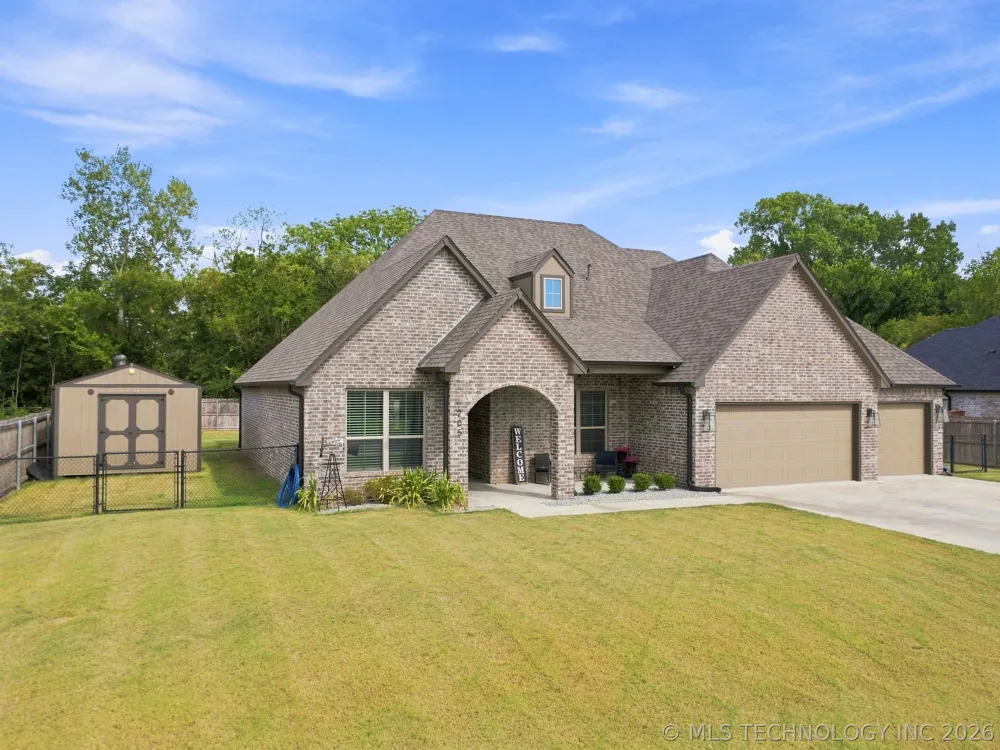 205 Phillips Street Skiatook, OK 74070