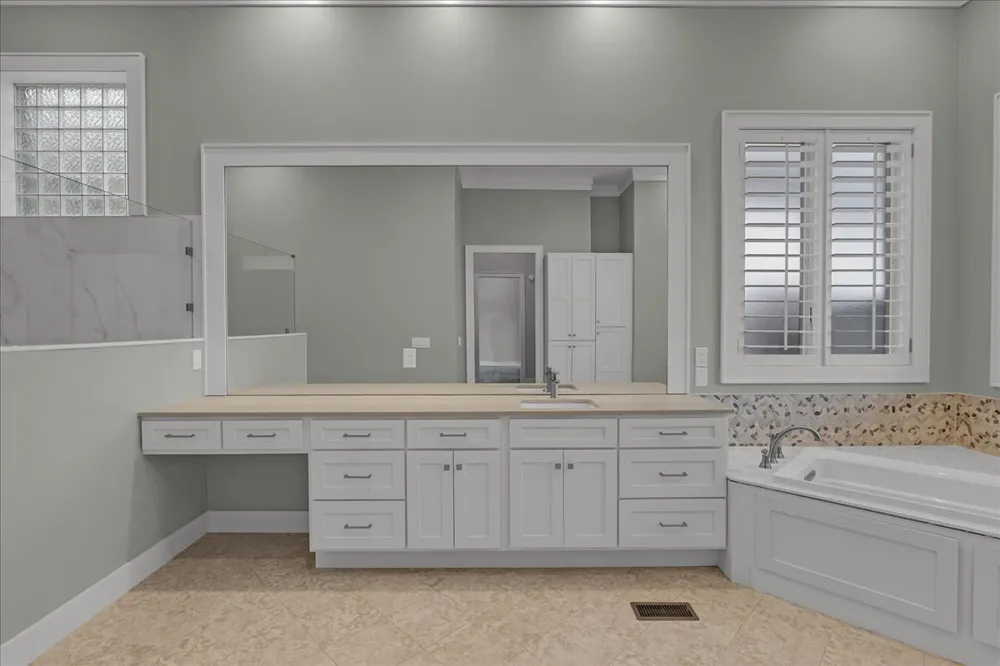 5613 W Orlando Circle Broken Arrow, OK 74011