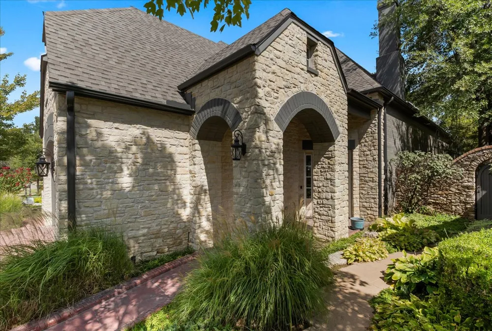 5613 W Orlando Circle Broken Arrow, OK 74011