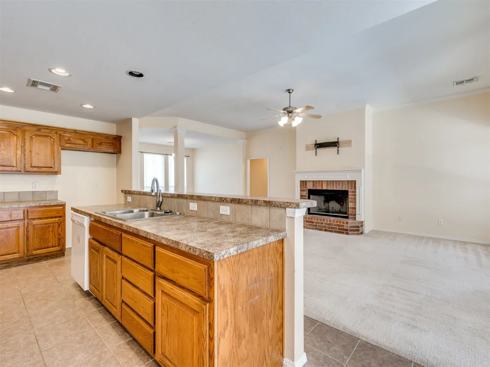 21648 E 40th Street S Broken Arrow, OK 74014