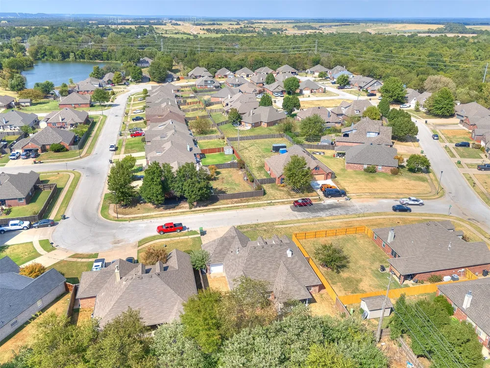 21648 E 40th Street S Broken Arrow, OK 74014