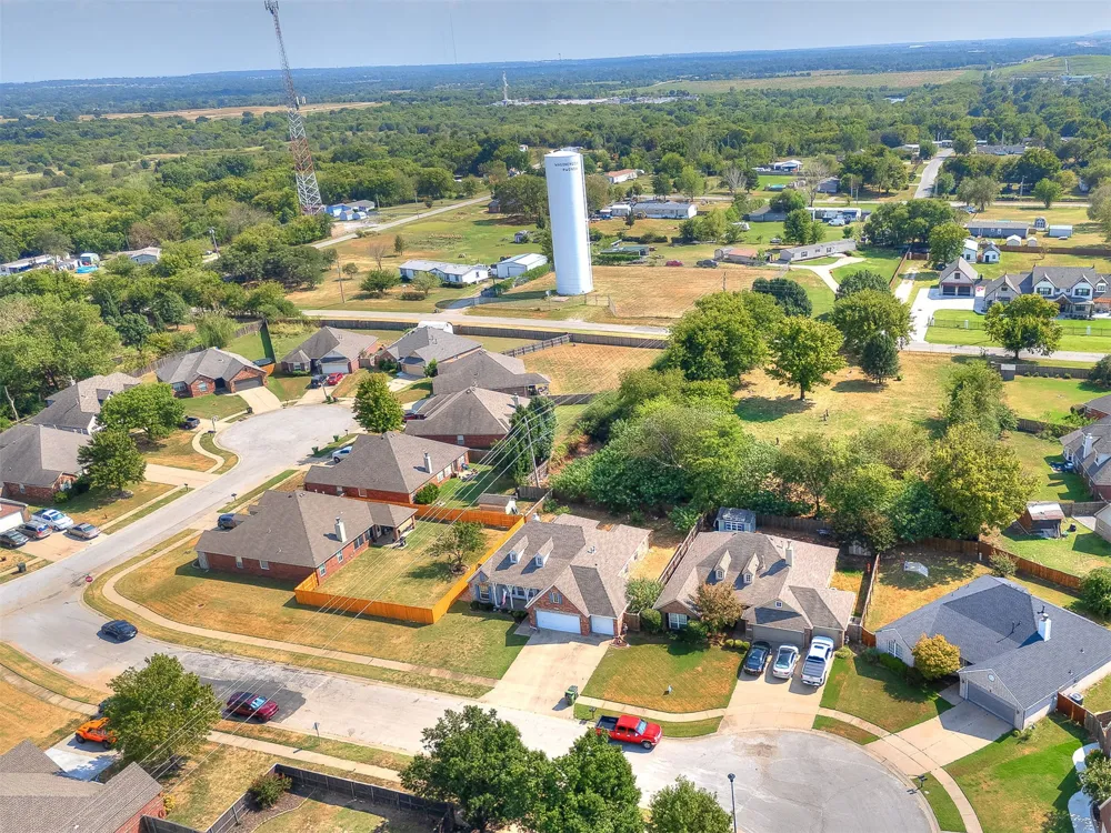 21648 E 40th Street S Broken Arrow, OK 74014