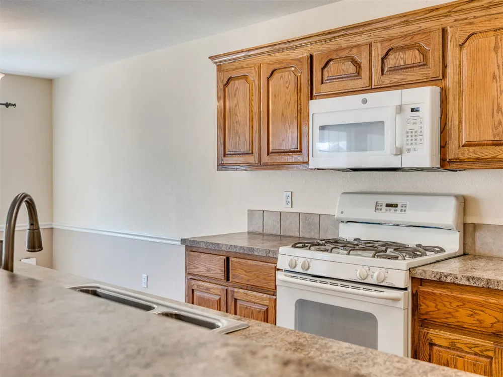 21648 E 40th Street S Broken Arrow, OK 74014