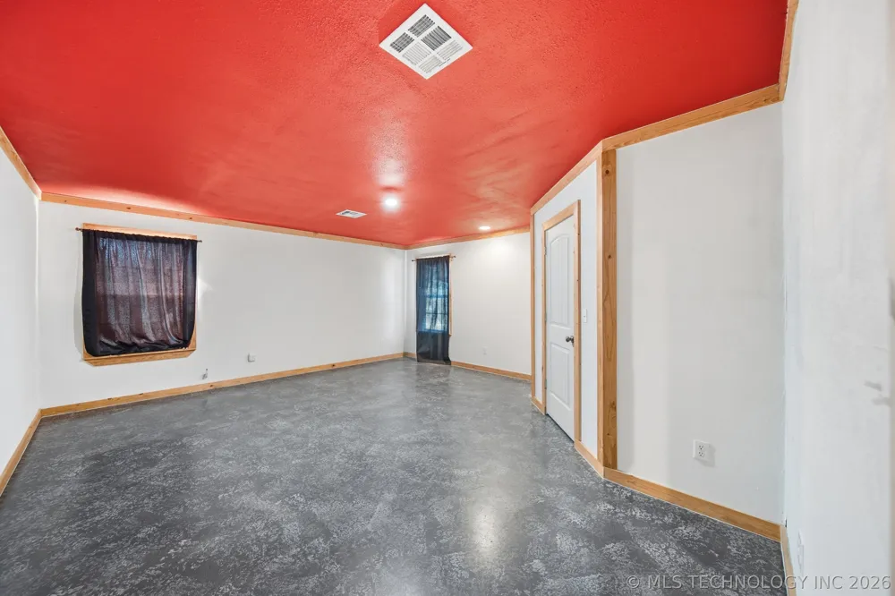 22345 W 10th Street Haskell, OK 74436