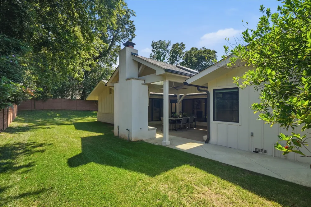 2450 E 32nd Street Tulsa, OK 74105