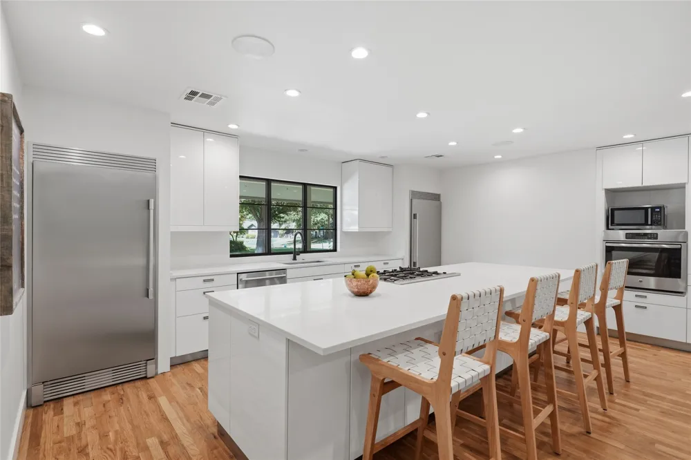 2450 E 32nd Street Tulsa, OK 74105