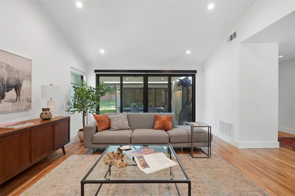 2450 E 32nd Street Tulsa, OK 74105