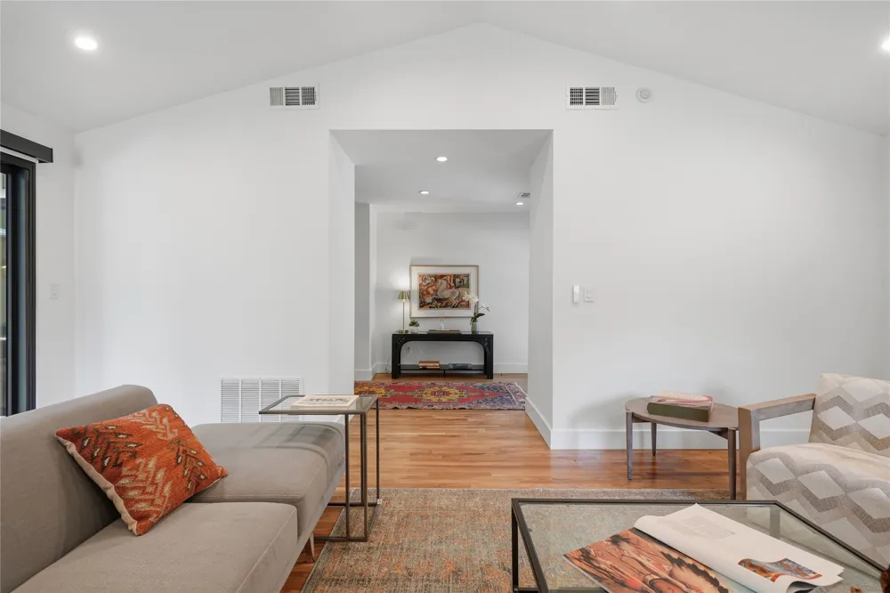 2450 E 32nd Street Tulsa, OK 74105