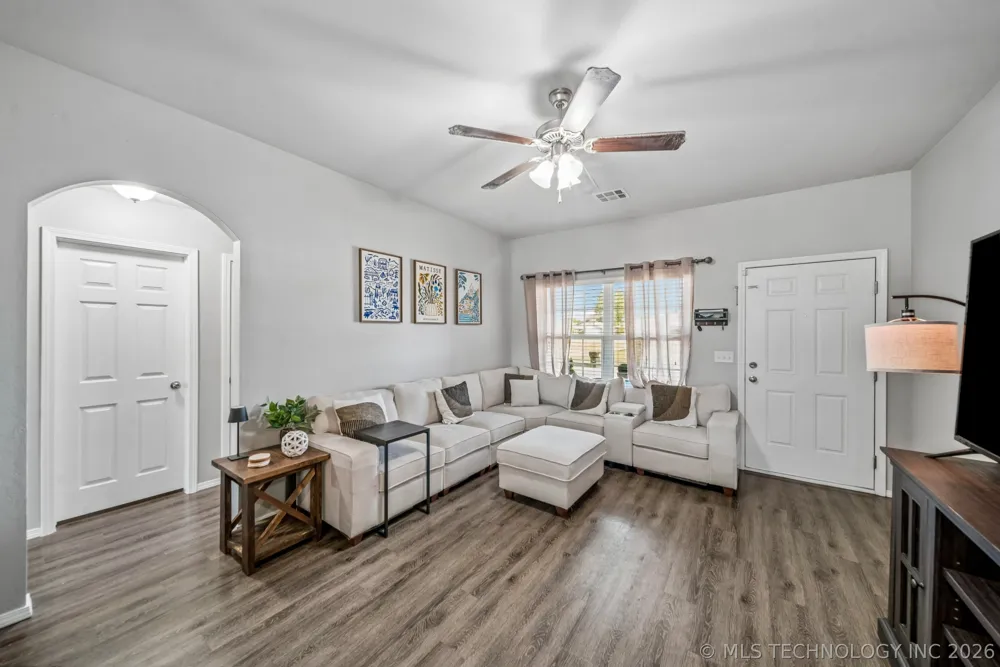5812 E 146th Place S Bixby, OK 74008