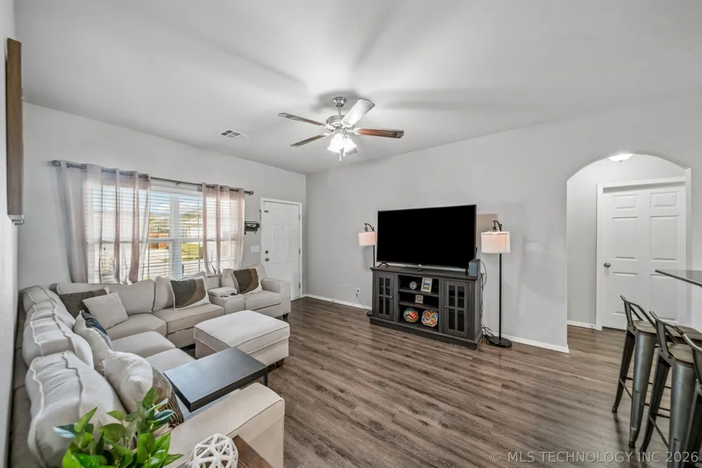 5812 E 146th Place S Bixby, OK 74008