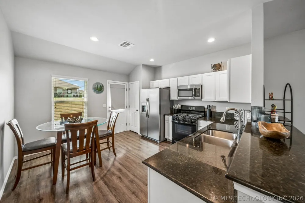5812 E 146th Place S Bixby, OK 74008