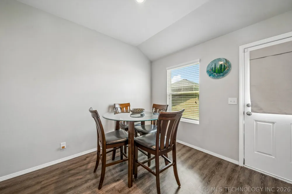 5812 E 146th Place S Bixby, OK 74008