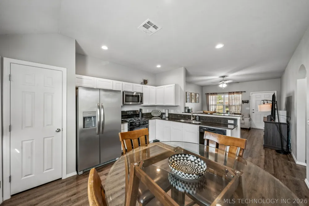 5812 E 146th Place S Bixby, OK 74008